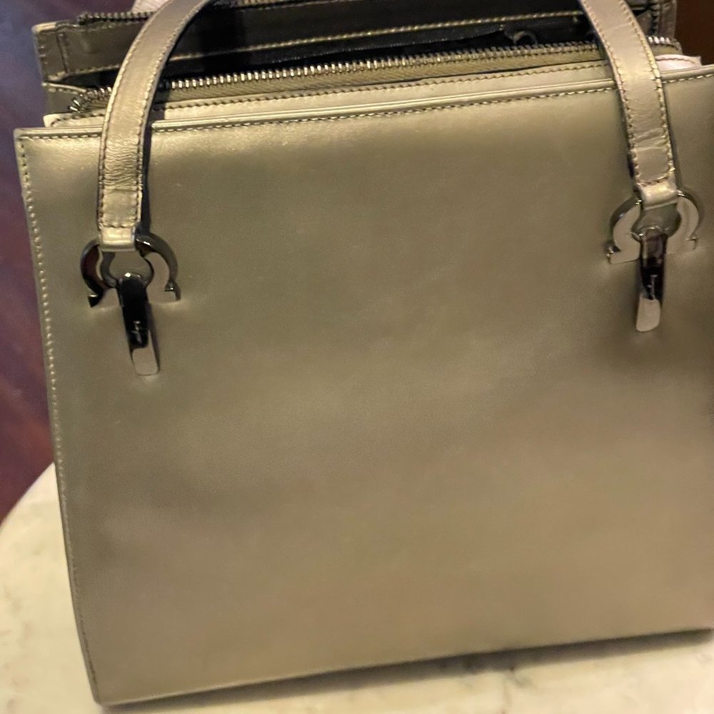 Like new Ferragamo pearlized pewter bag PREOWNED Salvatore Ferragamo